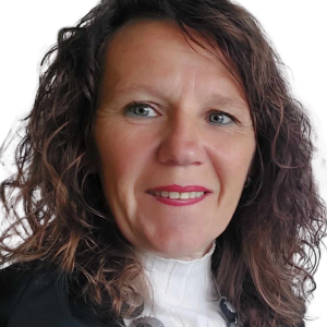 Erika Križnar, mag.org